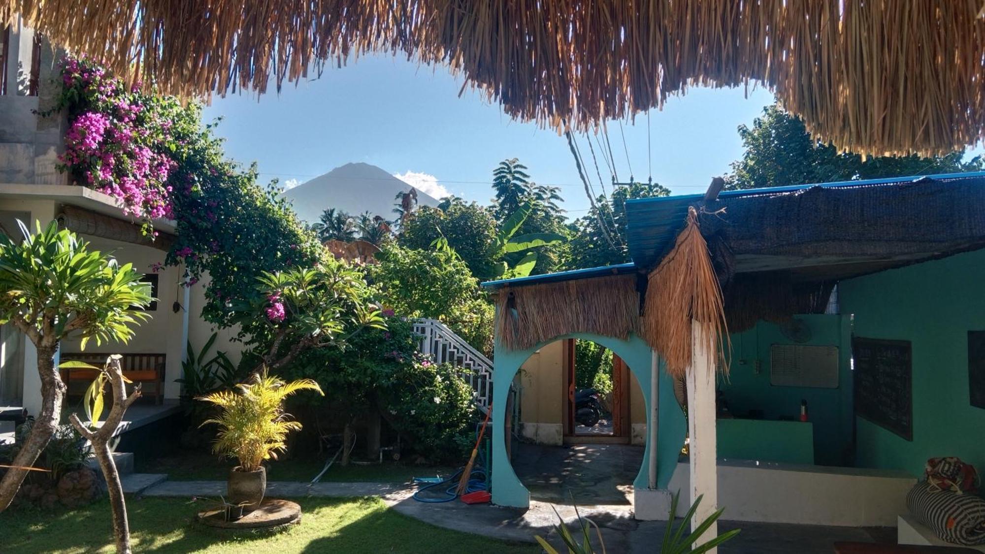 Black Sand Hostel Amed Luaran gambar