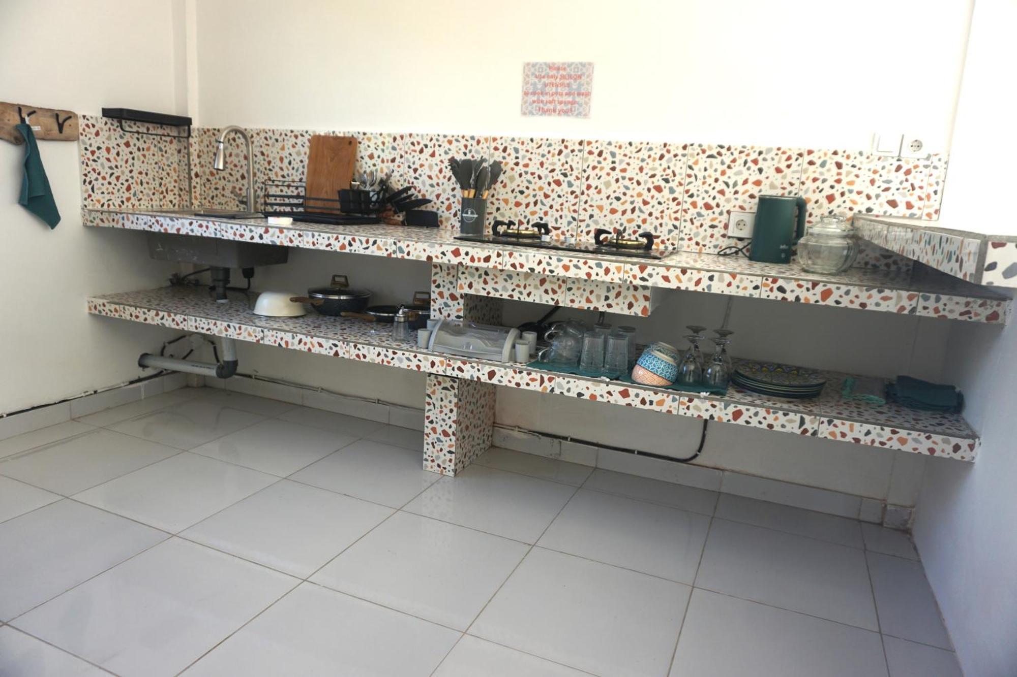 Black Sand Hostel Amed Luaran gambar
